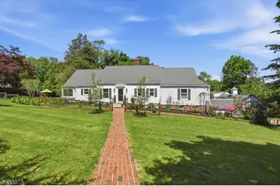 54 Blackberry Ln, Morris Township, NJ 07960 - Photo 2