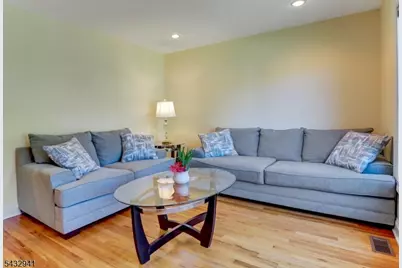 15 Woodrow Pl, West Caldwell, NJ 07006 - Photo 6