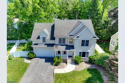 15 Woodrow Pl, West Caldwell, NJ 07006 - Photo 2