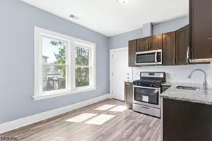 10 Charles St, East Orange, NJ 07017 - Photo 14