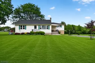 127 Hillcrest Rd, Readington, NJ 08822 - Photo 2