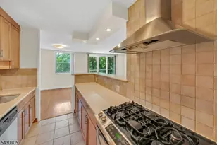 530 Valley Rd, Montclair, NJ 07043 - Photo 16