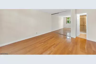530 Valley Rd #3L, Montclair, NJ 07043 - Photo 8