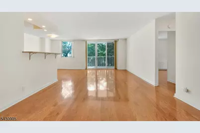 530 Valley Rd #3L, Montclair, NJ 07043 - Photo 6