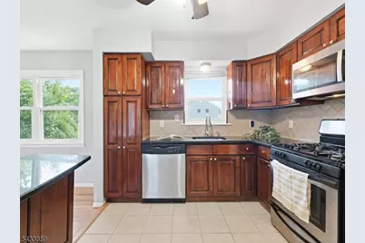 27 Carolyn Rd, Belleville, NJ 07109 - Photo 16