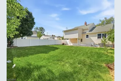 27 Carolyn Rd, Belleville, NJ 07109 - Photo 36