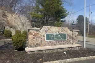 132 Mountainside Dr, Pompton Lakes, NJ 07442 - Photo 4