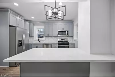 18 Hilton Ave, Maplewood, NJ 07040 - Photo 2