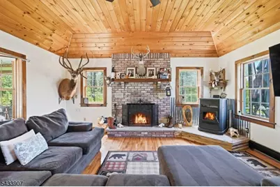 138 Overlook Dr, Montague, NJ 07827 - Photo 2