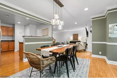 162 Blue Heron Dr, Secaucus, NJ 07094 - Photo 6
