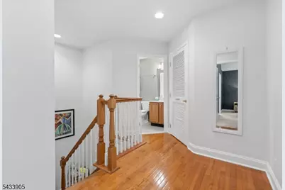 162 Blue Heron Dr, Secaucus, NJ 07094 - Photo 12