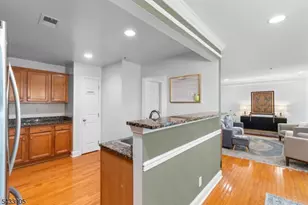 162 Blue Heron Dr, Secaucus, NJ 07094 - Photo 8