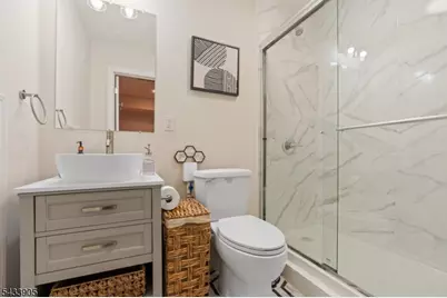 162 Blue Heron Dr, Secaucus, NJ 07094 - Photo 24