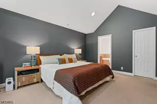 162 Blue Heron Dr, Secaucus, NJ 07094 - Photo 14