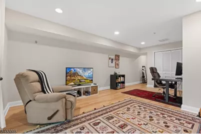 162 Blue Heron Dr, Secaucus, NJ 07094 - Photo 22