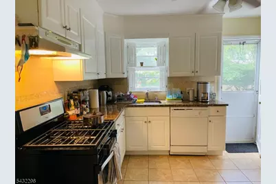 274 Woodland Ave, Summit, NJ 07901 - Photo 8