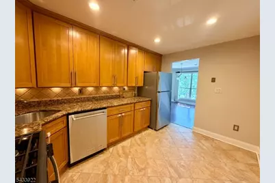 196 Sapphire Ln, Franklin Township, NJ 08823 - Photo 8