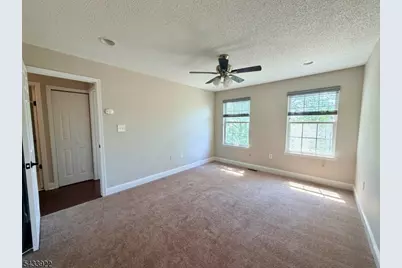 196 Sapphire Ln, Franklin Township, NJ 08823 - Photo 16