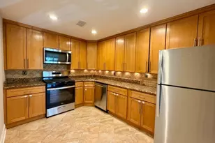 196 Sapphire Ln, Franklin Township, NJ 08823 - Photo 6