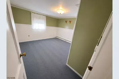 52 Burch Dr, Morris Plains, NJ 07950 - Photo 4