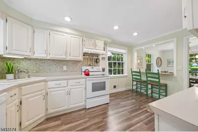 23 Benvenue Ave, West Orange Township, NJ 07052 - Photo 12