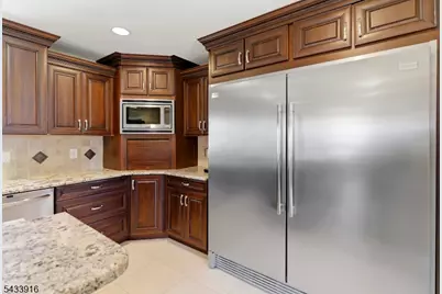 154 Mulberry Ln, Middlesex, NJ 08846 - Photo 10