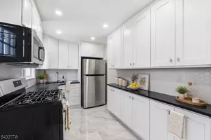 573 Conant St, Hillside, NJ 07205 - Photo 4