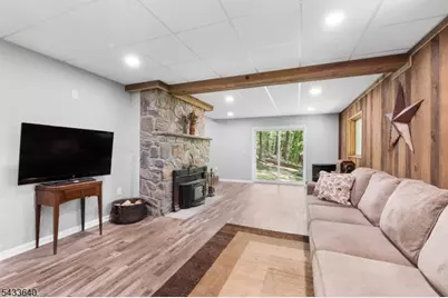 24 Toboggan Trl, Vernon, NJ 07461 - Photo 16