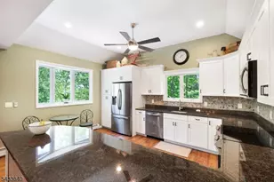 24 Toboggan Trail, Vernon, NJ 07461 - Photo 6