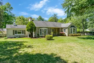 487 Knollwood Dr, Bridgewater, NJ 08807 - Photo 2