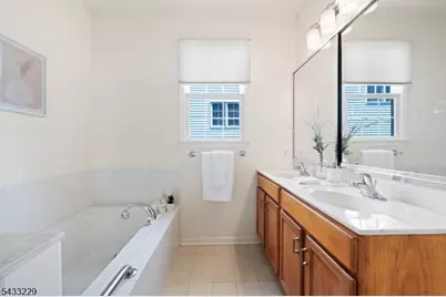 35 Hardenbergh St, Franklin Township, NJ 08873 - Photo 20