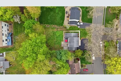 7 Spier Dr, Livingston, NJ 07039 - Photo 40