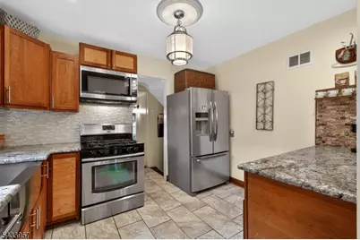7 Spier Dr, Livingston, NJ 07039 - Photo 4