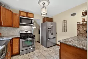 7 Spier Dr, Livingston, NJ 07039 - Photo 4