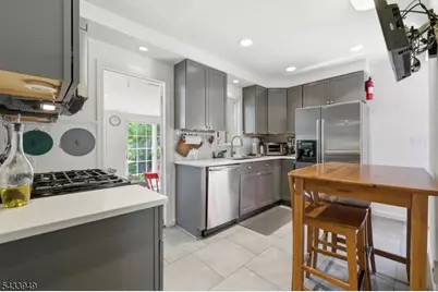 156 N Hillside Ave, Chatham, NJ 07928 - Photo 4