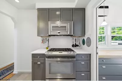 156 N Hillside Ave, Chatham, NJ 07928 - Photo 10