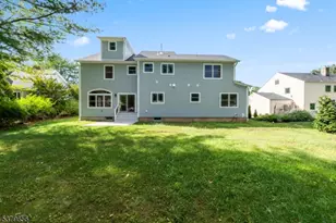 118 Cambridge Rd, Westfield Town, NJ 07090 - Photo 2