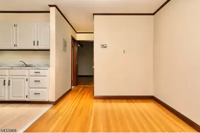 15 N Carpenter Ter Unit #1R, Belleville, NJ 07109 - Photo 2