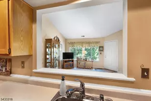 77 Encampment Dr, Bedminster Township, NJ 07921 - Photo 8