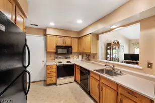 77 Encampment Dr, Bedminster Township, NJ 07921 - Photo 10