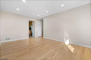 2 Andrew Ct, Bloomfield, NJ 07003 - Photo 2