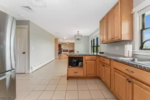 13 Maple Ave, Frenchtown, NJ 08825 - Photo 4