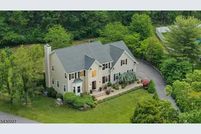 50 Scheurman Ter, Green Brook Township, NJ 07059 - Photo 2