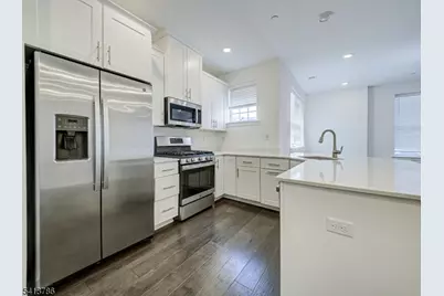 67 Veterans Way, Morris Plains, NJ 07950 - Photo 10