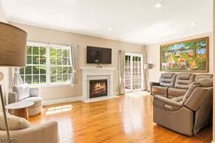 103 Emily Pl, Parsippany, NJ 07054 - Photo 8