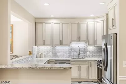 103 Emily Pl, Parsippany, NJ 07054 - Photo 14