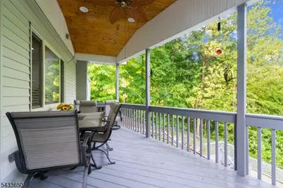 17 Foxhill Ln, Ringwood, NJ 07456 - Photo 4