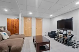 17 Foxhill Ln, Ringwood, NJ 07456 - Photo 36