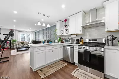 235 Dakota St, Paterson, NJ 07503 - Photo 8