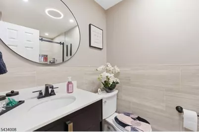235 Dakota St, Paterson, NJ 07503 - Photo 14
